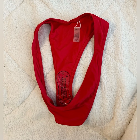 Fashion Nova 2 piece bikini set - Picture 5 of 7